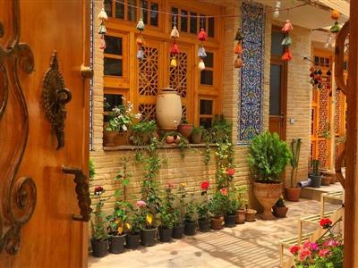 اقامتگاه سنتی سی راه شیراز