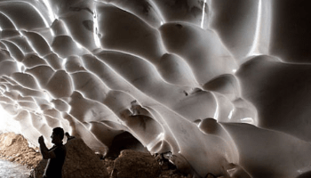  غار یخی چما