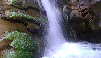 آبشار تنگ تاهران
