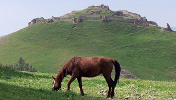 پشت قلعه آبدانان | تاریخچه + عکس و اطلاعات