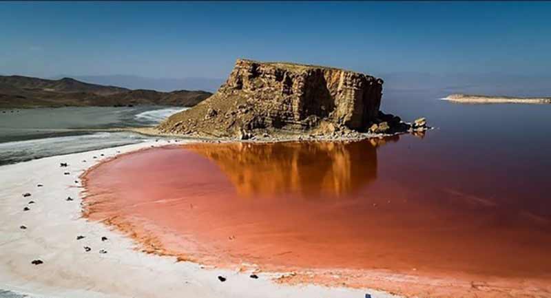 دریاچه ارومیه از جاهای دیدنی ارومیه در عید
