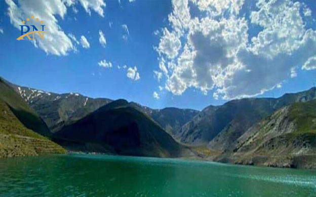بهترین-زمان-سفر-به-دریاچه-تاریخی-چشمه-سبز