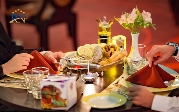 بوفه-غذا-هتل-بزرگ-شیراز