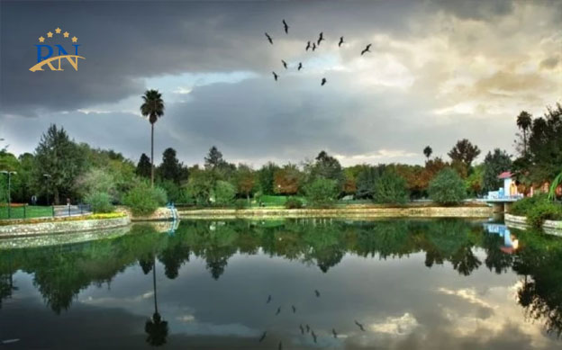 دریاچه-مصنوعی-پارک-آزادی-شیراز