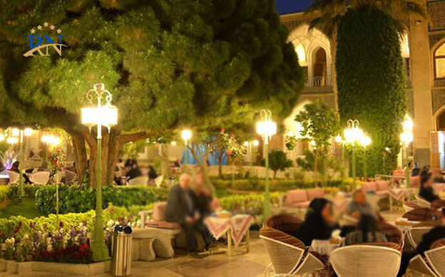 رستوران-چشم-انداز-هتل-عباسی-اصفهان