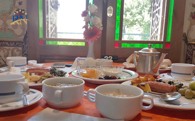 صبحانه-هتل-عباسی-اصفهان