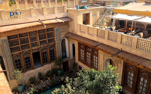 معماری-کاروانسرای-فیل-شیراز