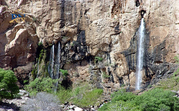 آبشار-شاهلولاک-باغ-بهادران-اصفهان